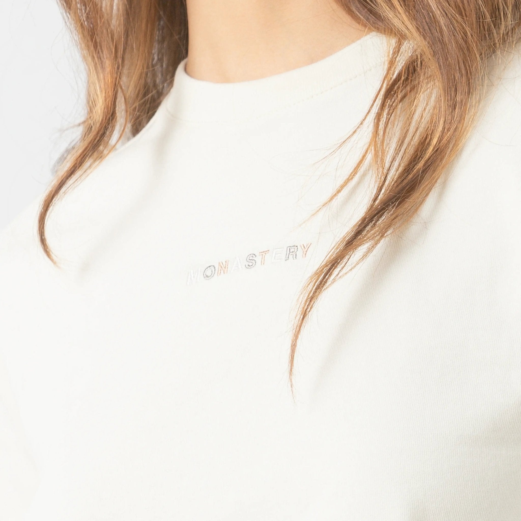 MED CROP TOP WOMEN WHITE ASPARAGUS - Monastery | Tienda Oficial Colombia