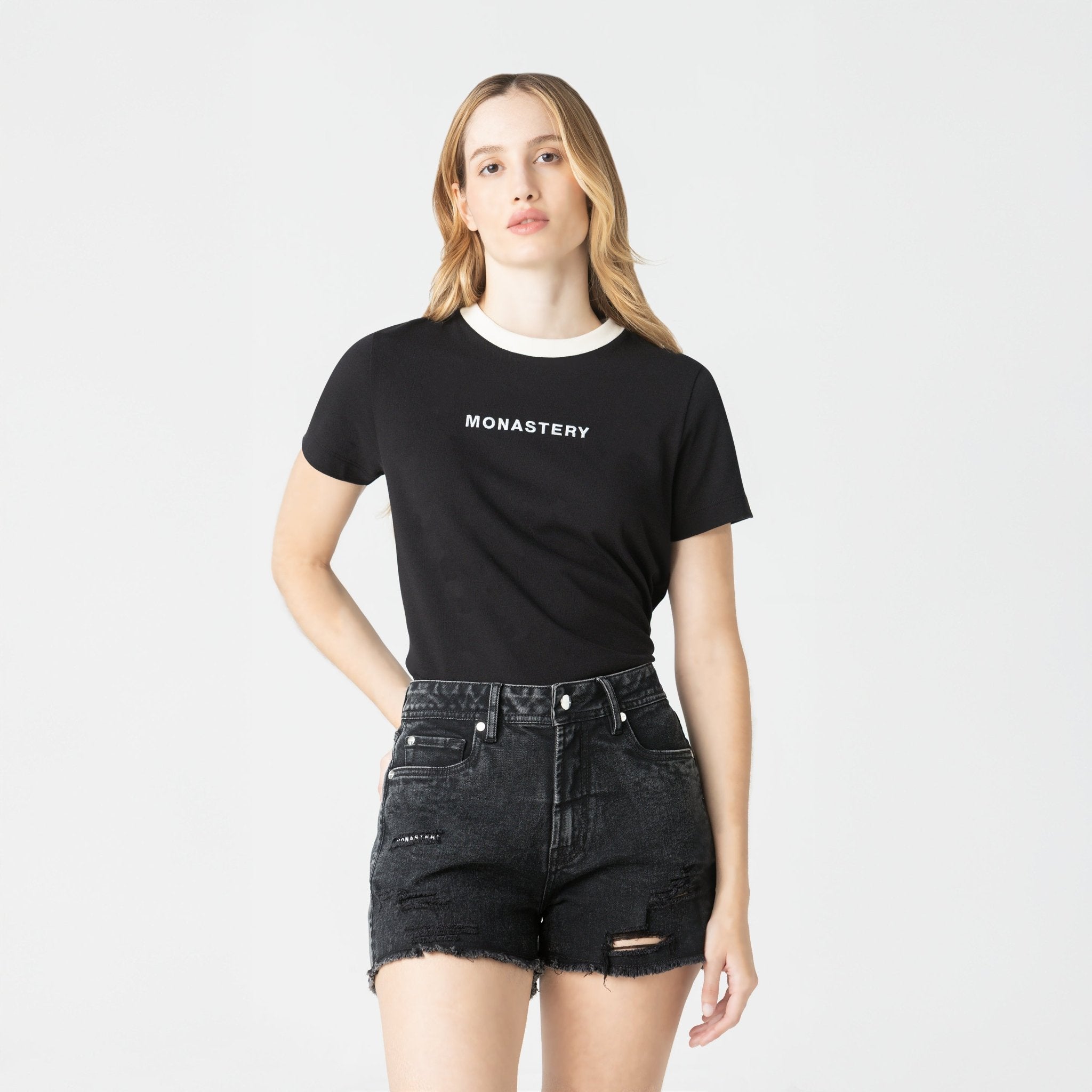 SAMUD T - SHIRT WOMEN BLACK - Monastery | Tienda Oficial Colombia