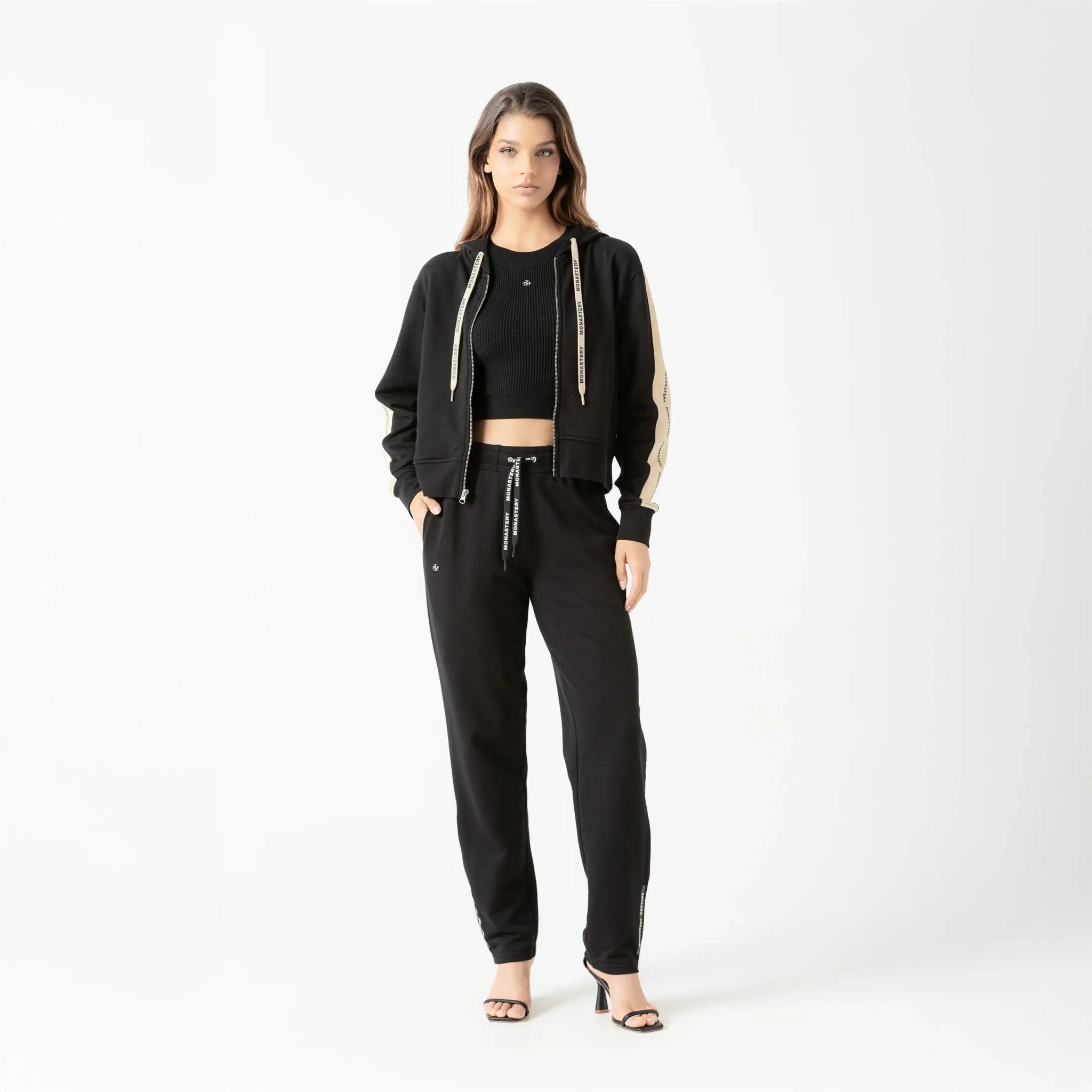 SIRKE HOODIE WOMEN BLACK - Monastery | Tienda Oficial Colombia