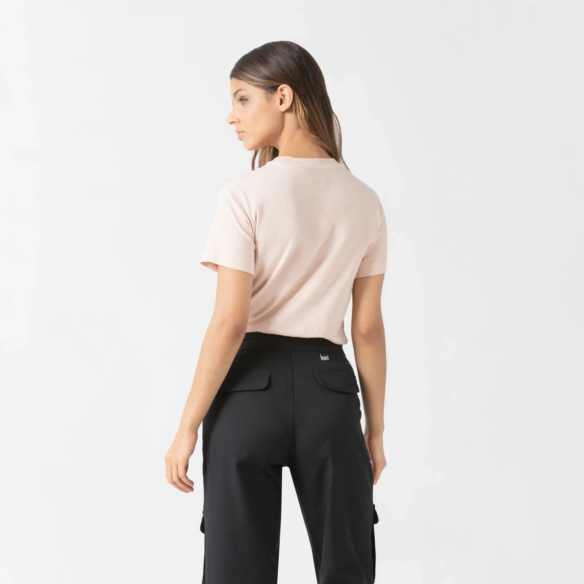 TYYRA T - SHIRT WOMEN CAMEO ROSE - Monastery | Tienda Oficial Colombia