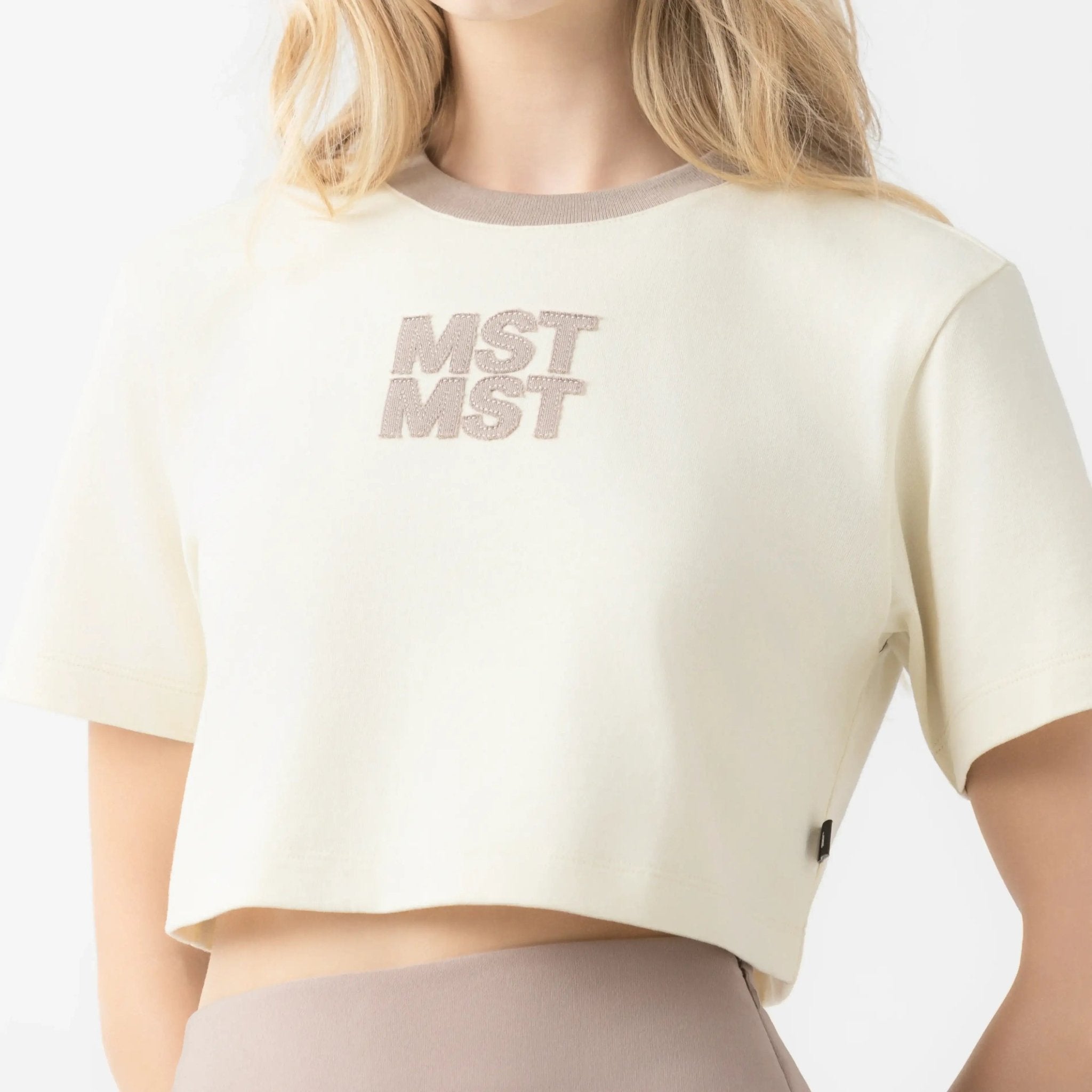 NOORA CROP TOP WOMEN WHITE ASPARAGUS - Monastery | Tienda Oficial Colombia