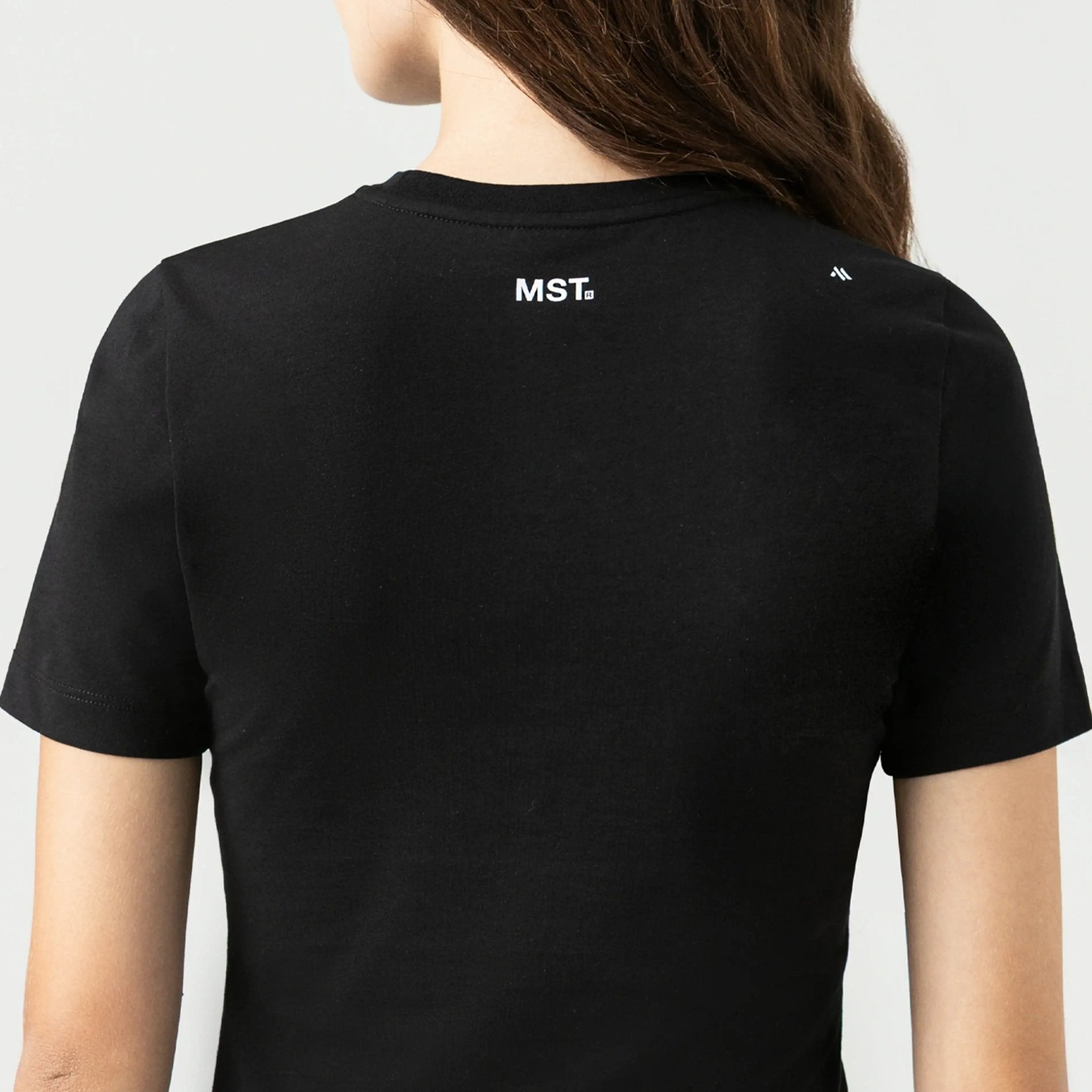 QUINNIE T - SHIRT WOMEN BLACK - Monastery | Tienda Oficial Colombia