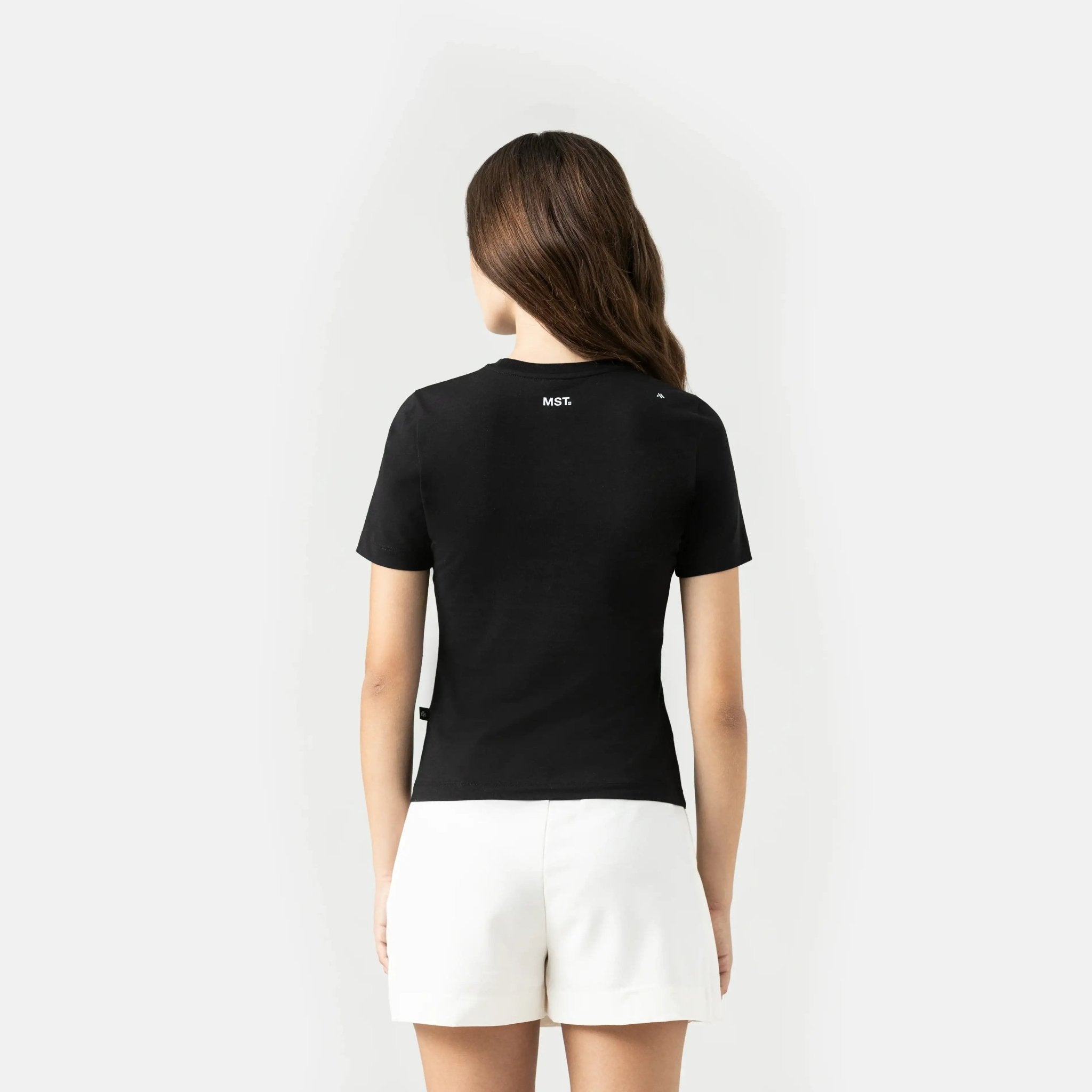QUINNIE T - SHIRT WOMEN BLACK - Monastery | Tienda Oficial Colombia