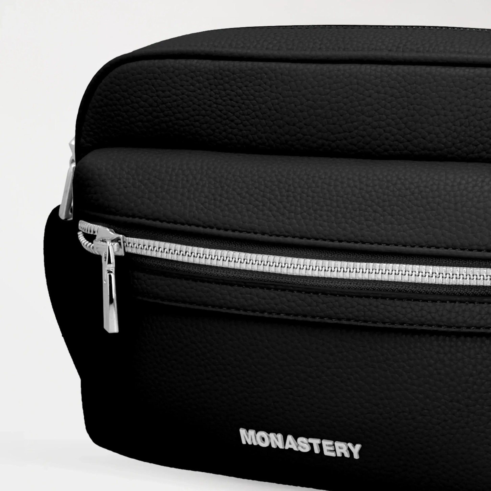 ZENYATTA FANNY PACK BLACK - Monastery | Tienda Oficial Colombia